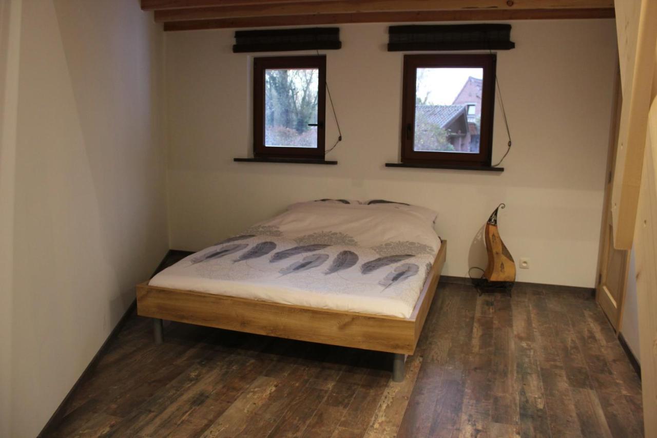 Maison Neuve En Bois Pres De Pairy Daisa Brugelette Exteriér fotografie